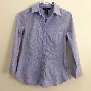 White House Black Market - Button-Up Blouse - Size 0 FLAW - For a good cause!